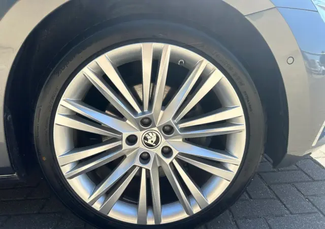 SKODA Superb 2.0 TSI DSG Style