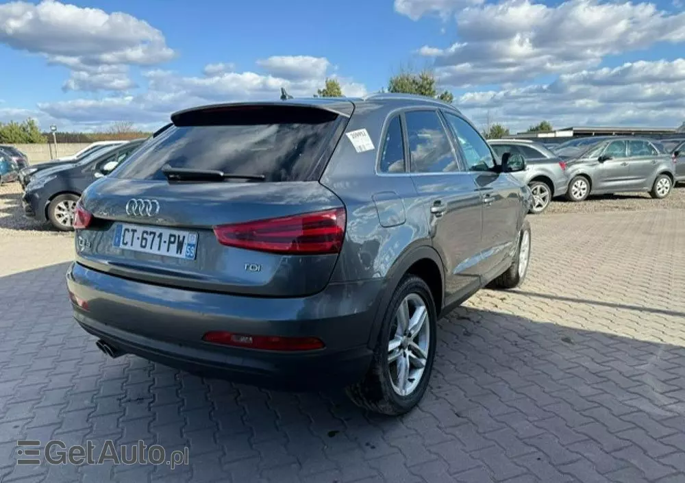 AUDI Q3 