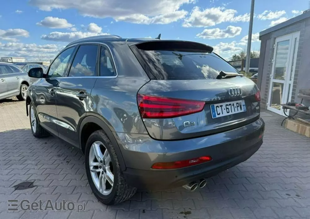 AUDI Q3 