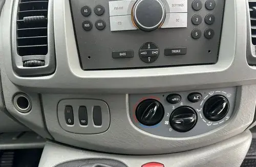 OPEL Vivaro 