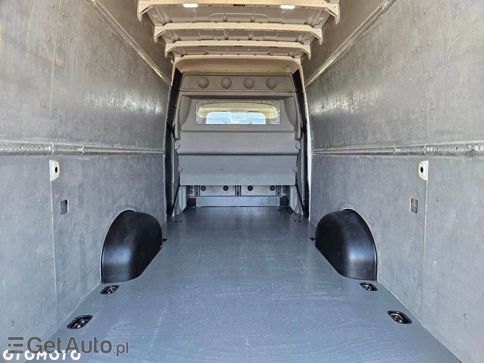 VOLKSWAGEN Crafter L