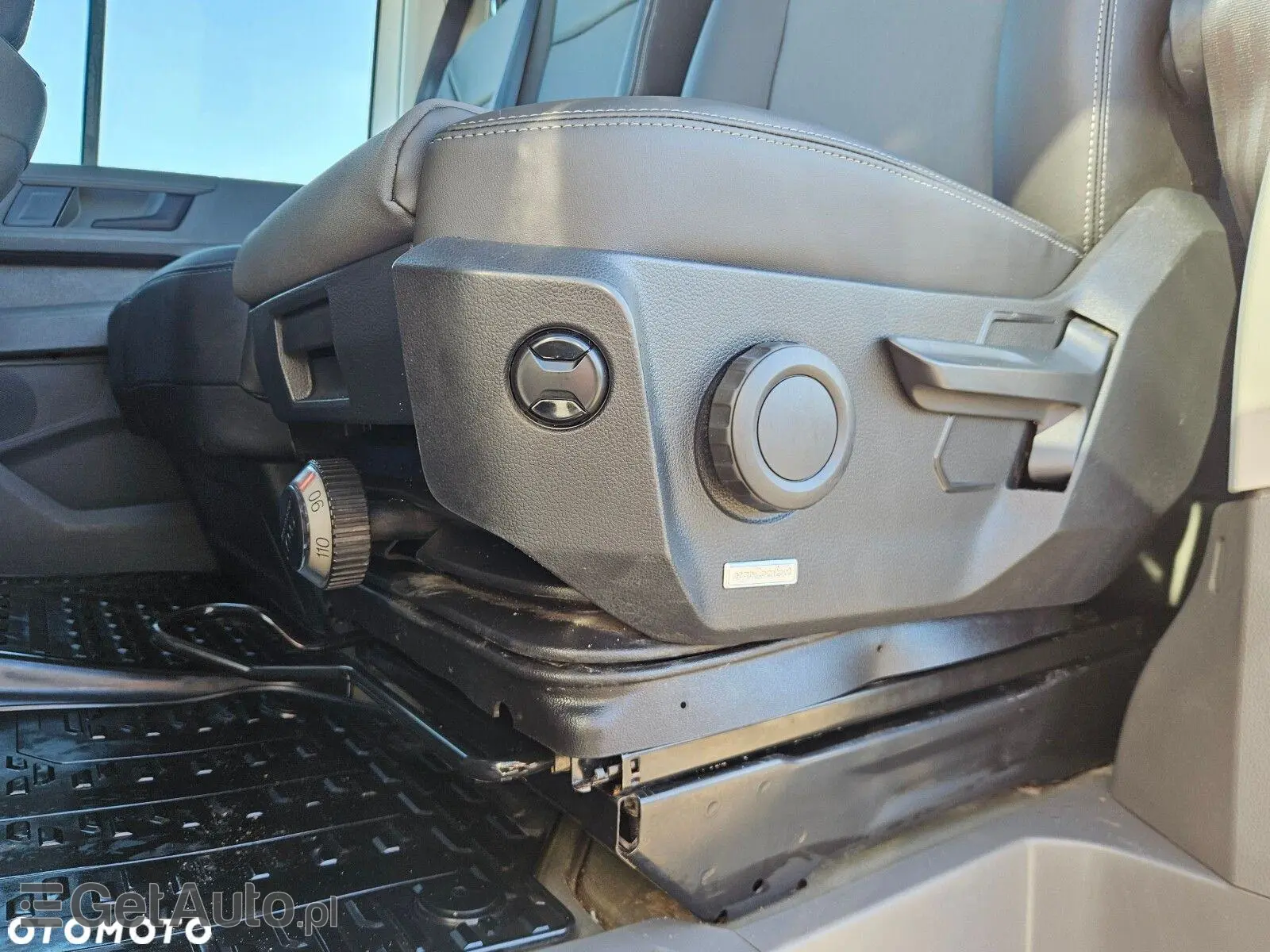 VOLKSWAGEN Crafter L