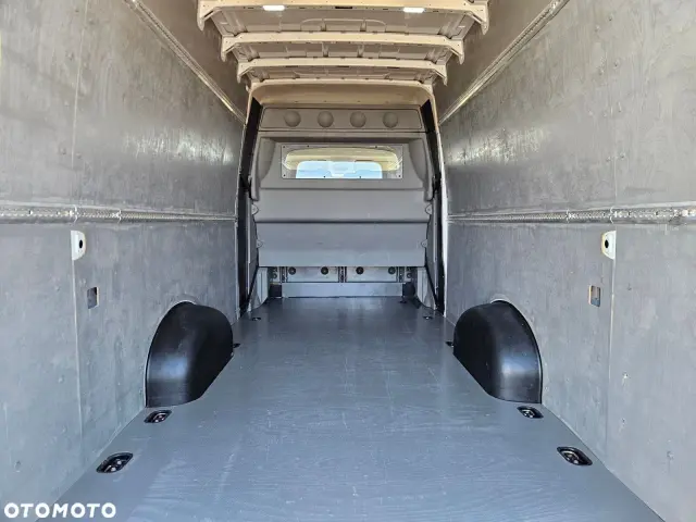 VOLKSWAGEN Crafter L