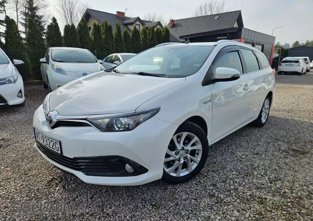 TOYOTA Auris 1.8 VVT-i Hybrid Automatik Executive