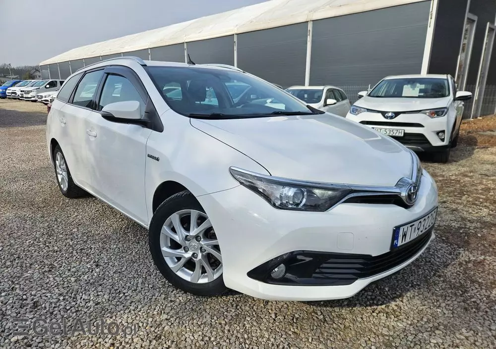 TOYOTA Auris 1.8 VVT-i Hybrid Automatik Executive