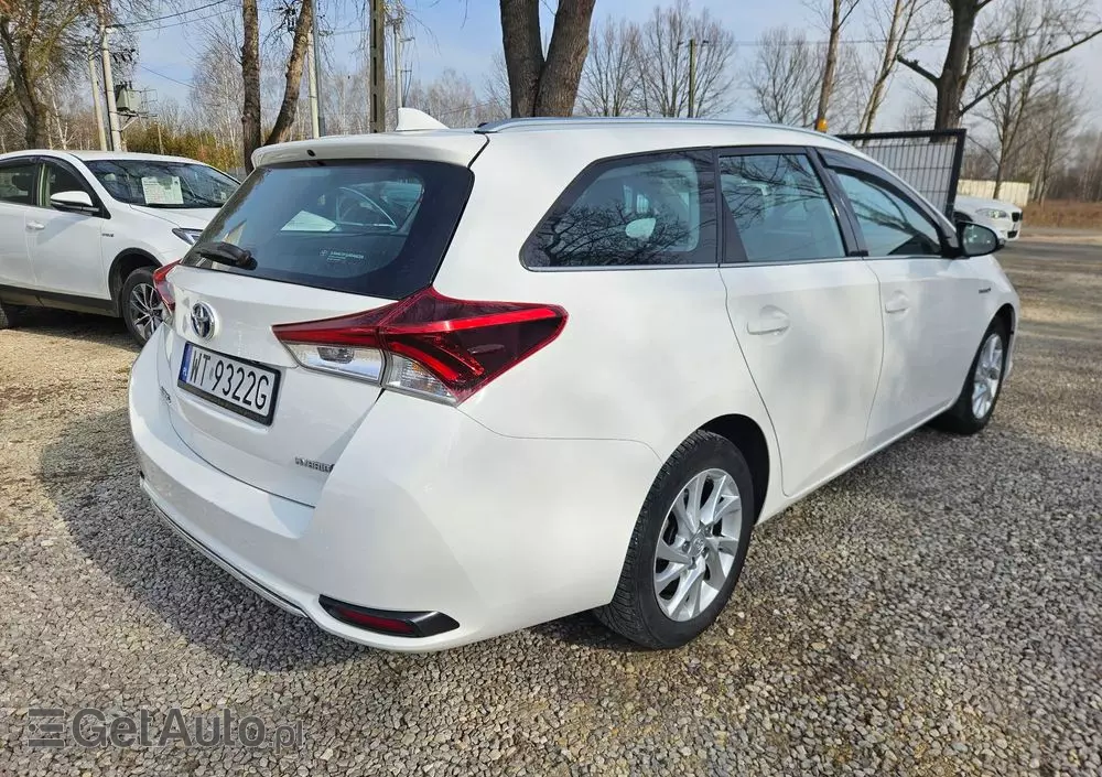 TOYOTA Auris 1.8 VVT-i Hybrid Automatik Executive