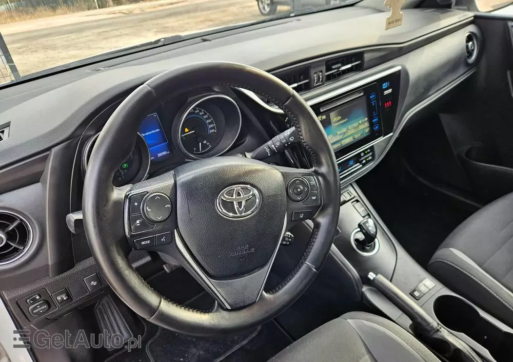 TOYOTA Auris 1.8 VVT-i Hybrid Automatik Executive