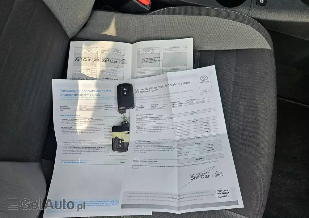 TOYOTA Auris 1.8 VVT-i Hybrid Automatik Executive