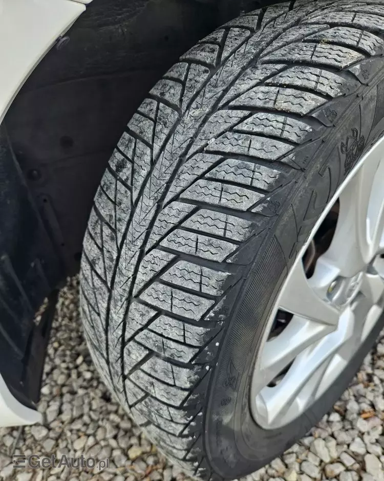 TOYOTA Auris 1.8 VVT-i Hybrid Automatik Executive