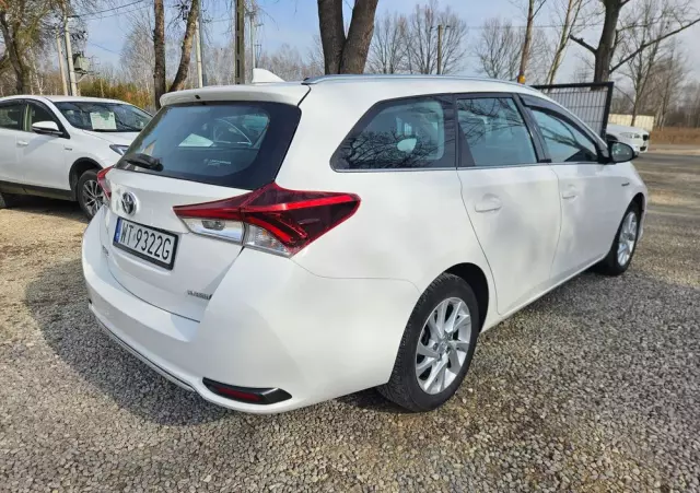 TOYOTA Auris 1.8 VVT-i Hybrid Automatik Executive