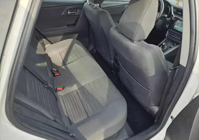 TOYOTA Auris 1.8 VVT-i Hybrid Automatik Executive