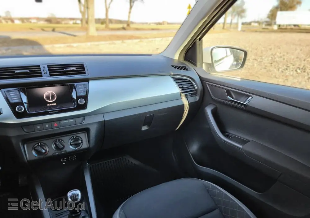 SKODA Fabia 1.0 Ambition