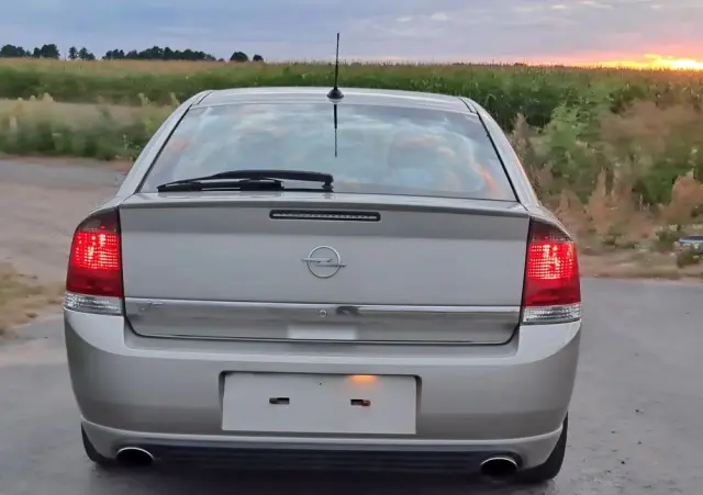 OPEL Vectra 3.2 V6 GTS