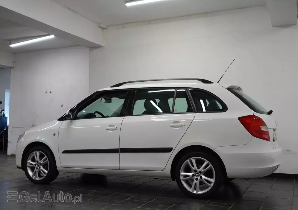 SKODA Fabia 1.4 16V Combi Sport