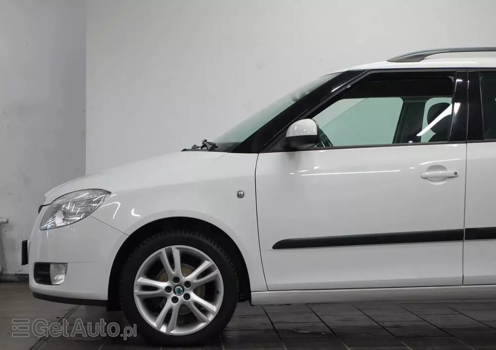SKODA Fabia 1.4 16V Combi Sport