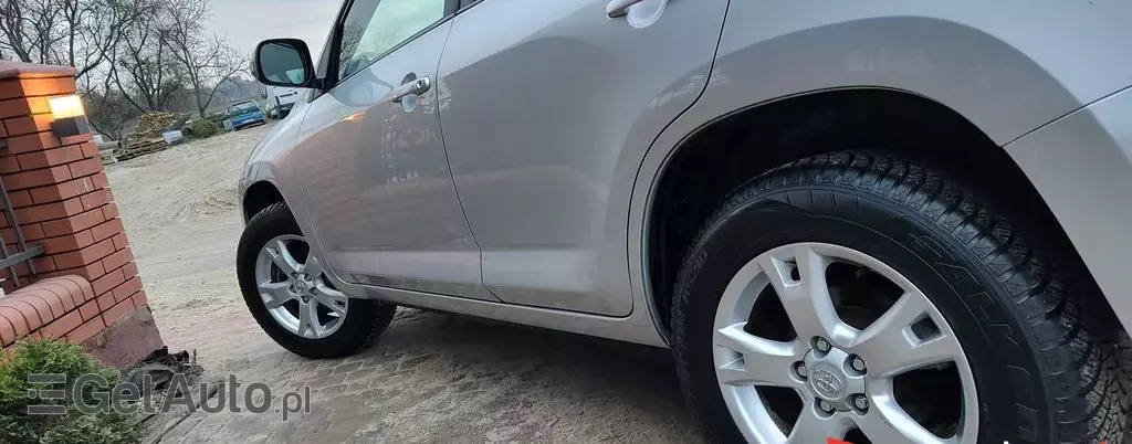TOYOTA Rav 4 
