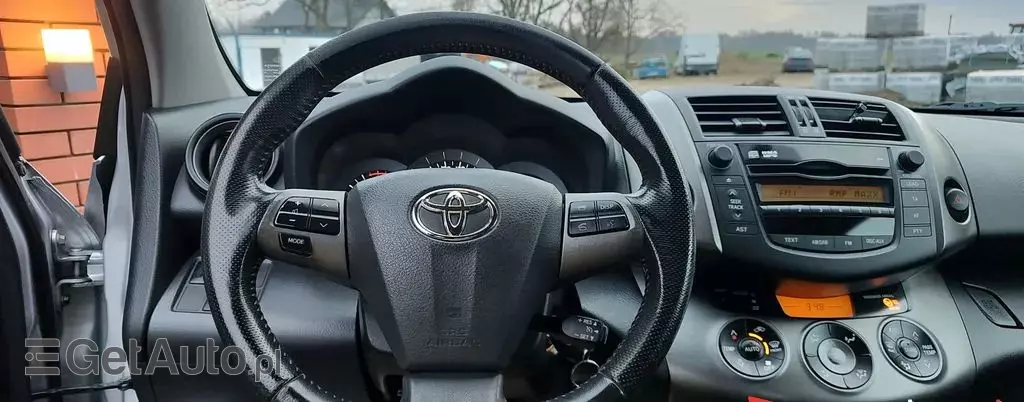 TOYOTA Rav 4 