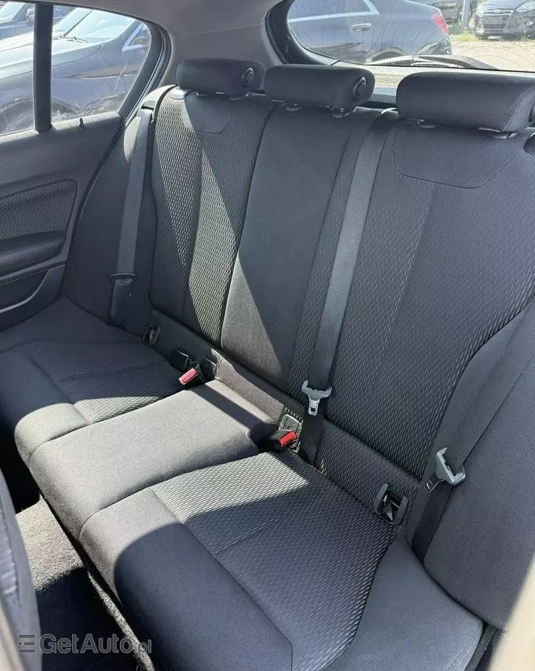 BMW Seria 1 118d DPF Edition Sport