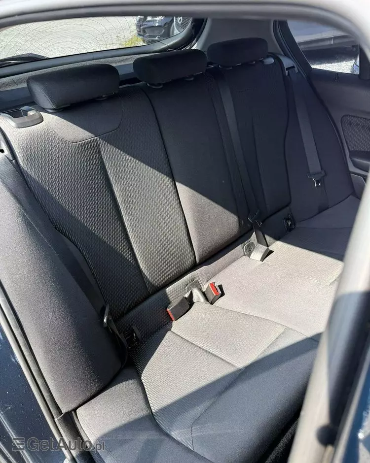 BMW Seria 1 118d DPF Edition Sport
