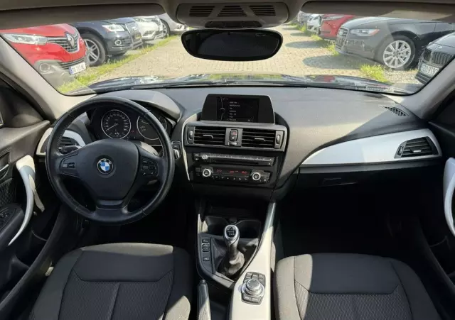 BMW Seria 1 118d DPF Edition Sport