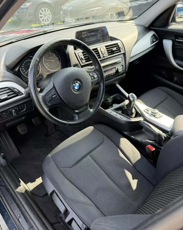 BMW Seria 1 118d DPF Edition Sport