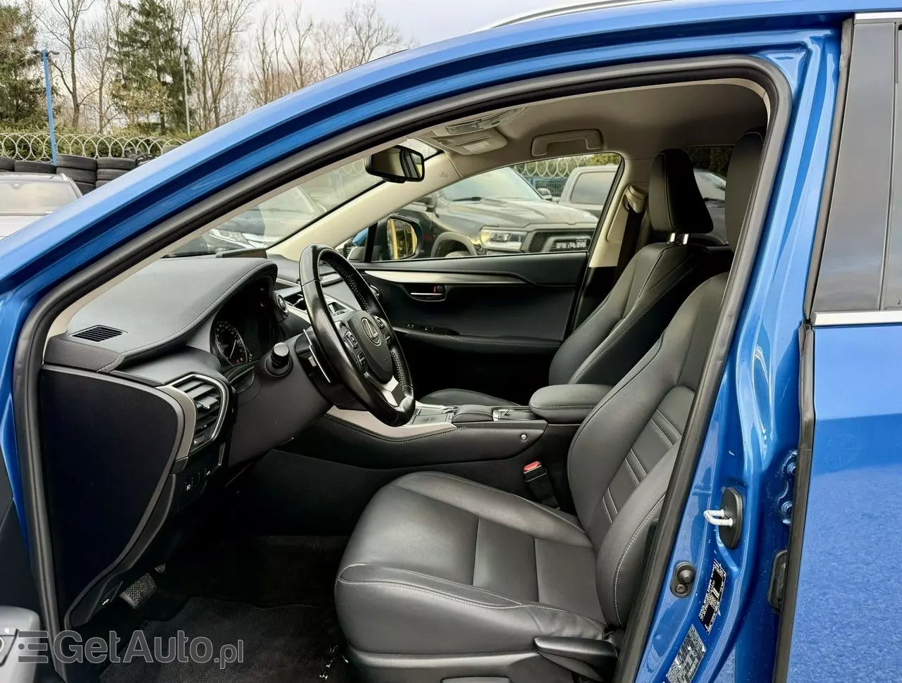 LEXUS NX 300h Prestige AWD