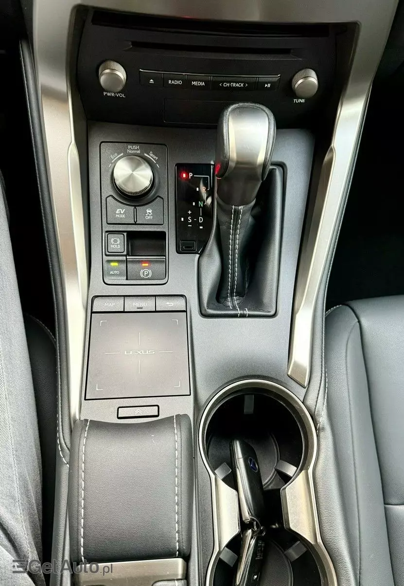 LEXUS NX 300h Prestige AWD