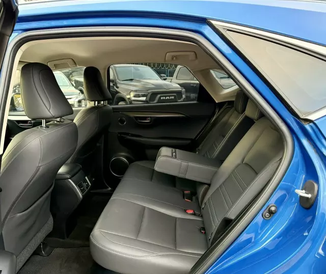 LEXUS NX 300h Prestige AWD