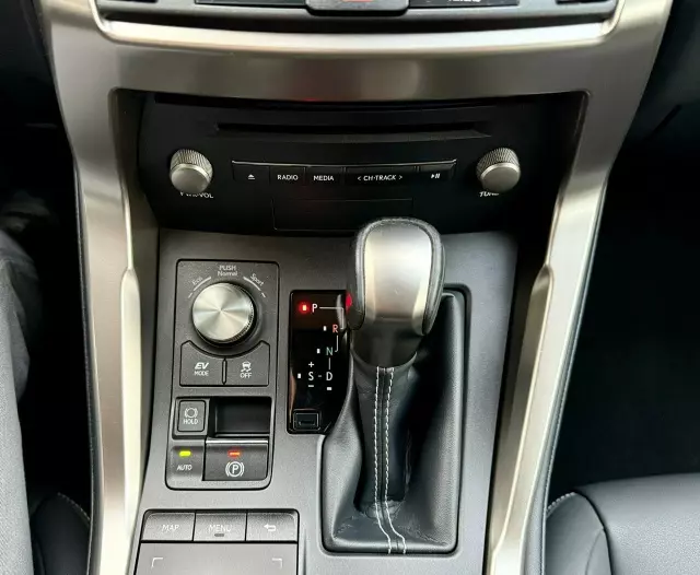 LEXUS NX 300h Prestige AWD