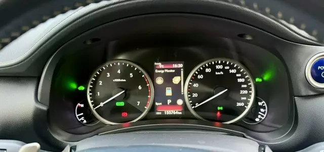 LEXUS NX 300h Prestige AWD