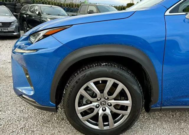 LEXUS NX 300h Prestige AWD