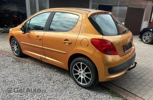 PEUGEOT 207 