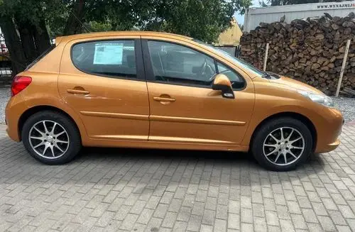 PEUGEOT 207 