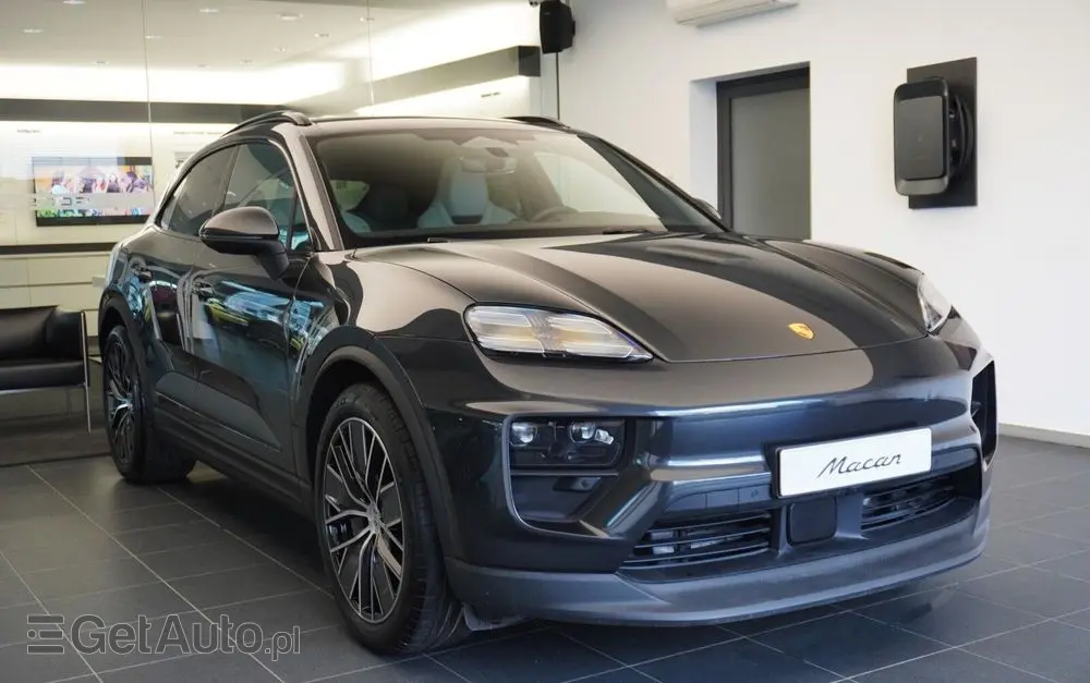 PORSCHE Macan 