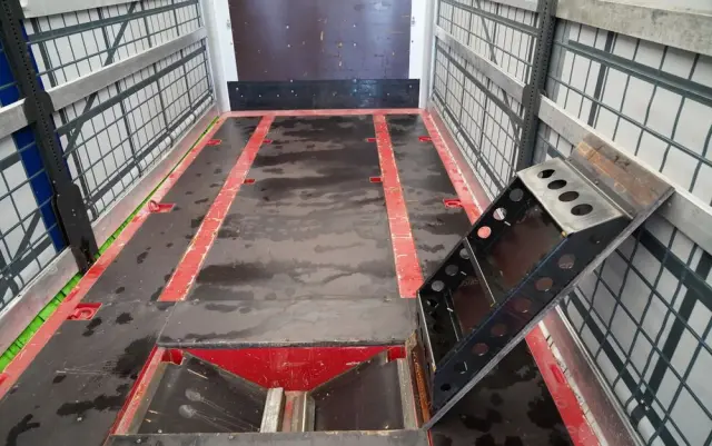 WIELTON FIRANKA STANDARD / MULDA DO STALI - 9 M / OŚ PODNOSZONA / SAF / COILMULDA 