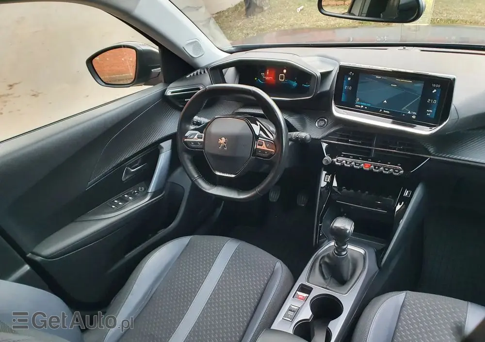 PEUGEOT 2008 PureTech 130 Allure Pack