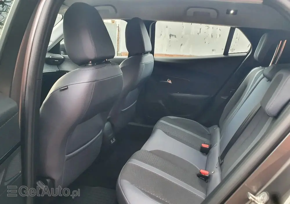 PEUGEOT 2008 PureTech 130 Allure Pack