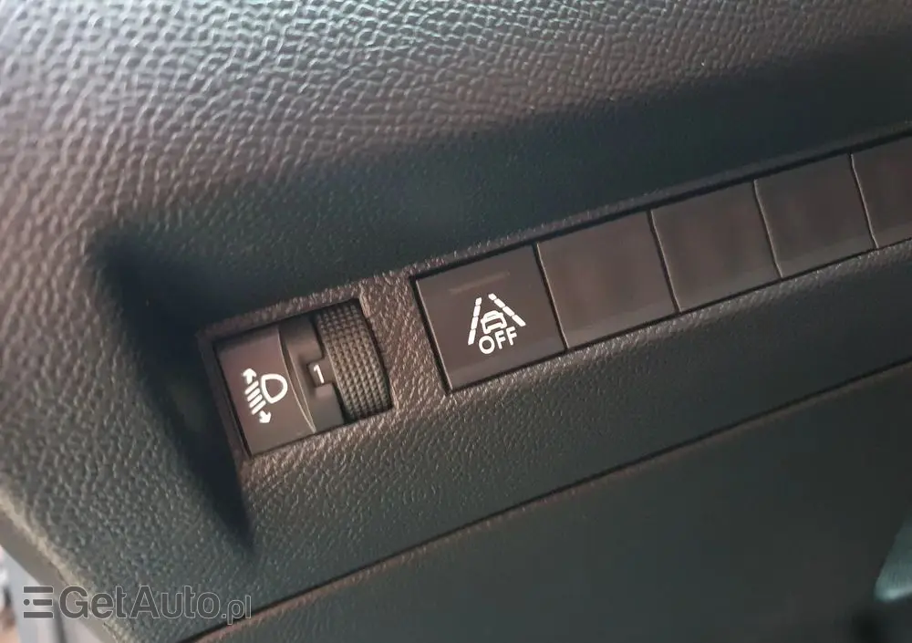 PEUGEOT 2008 PureTech 130 Allure Pack