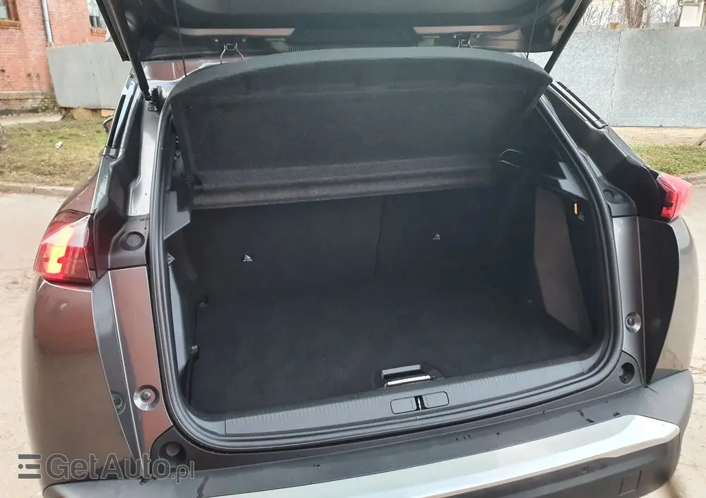 PEUGEOT 2008 PureTech 130 Allure Pack