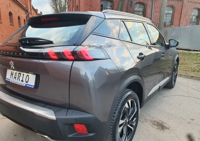 PEUGEOT 2008 PureTech 130 Allure Pack