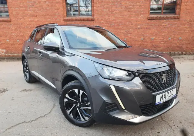 PEUGEOT 2008 PureTech 130 Allure Pack