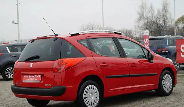 PEUGEOT 207 