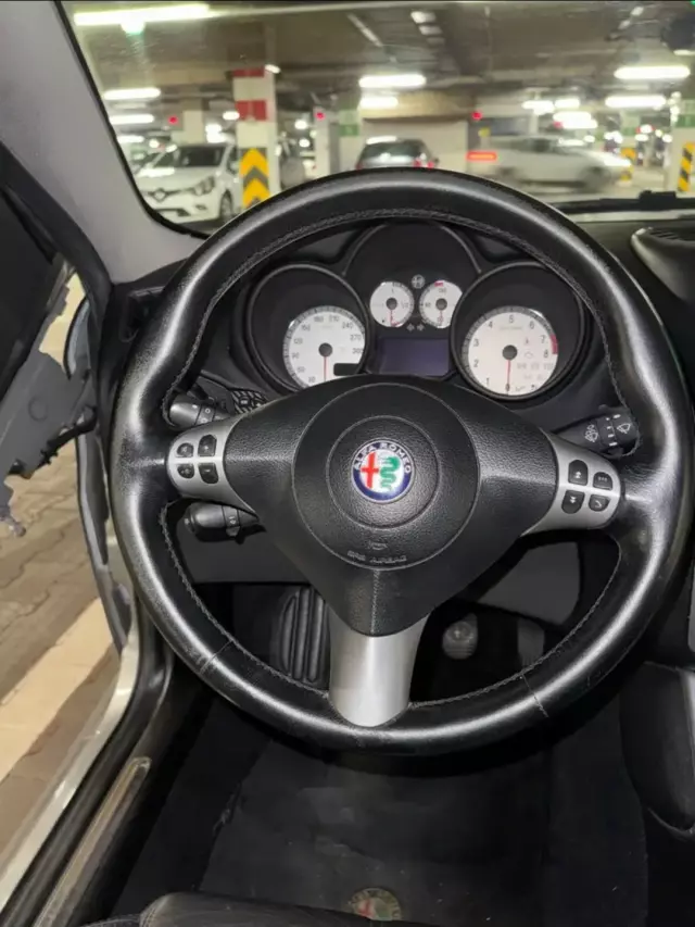 ALFA ROMEO GT Coupe Distinctive