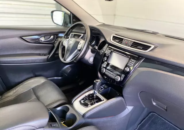 NISSAN Qashqai 1.6 dCi Xtronic N-Connecta