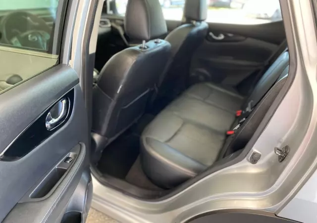 NISSAN Qashqai 1.6 dCi Xtronic N-Connecta