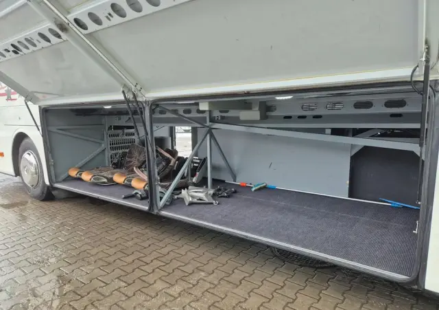 MERCEDES-BENZ TOURISMO RHD-M/ SPROWADZONY / 13 METRÓW/ 59 MIEJSC 