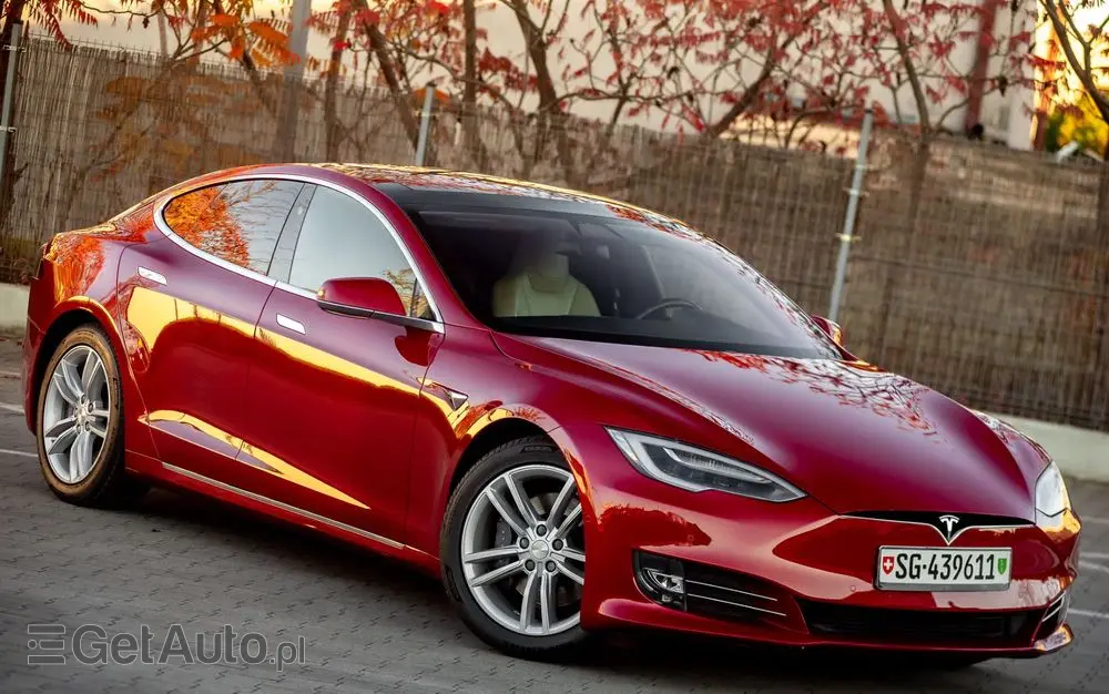 TESLA Model S Long Range Plus