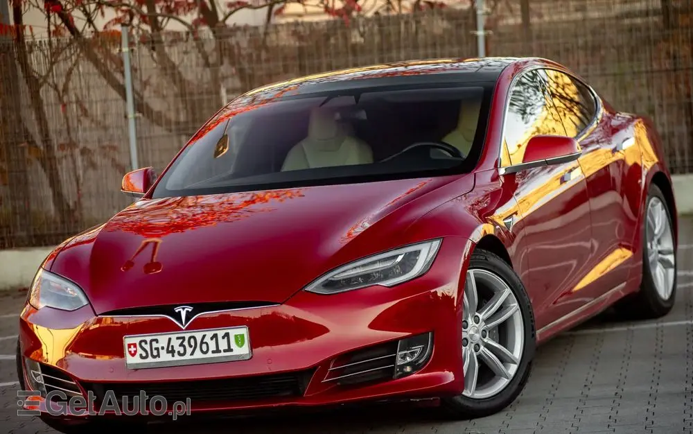 TESLA Model S Long Range Plus