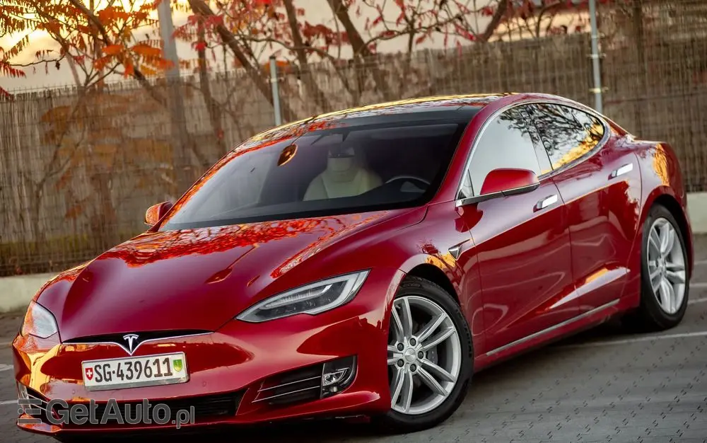 TESLA Model S Long Range Plus