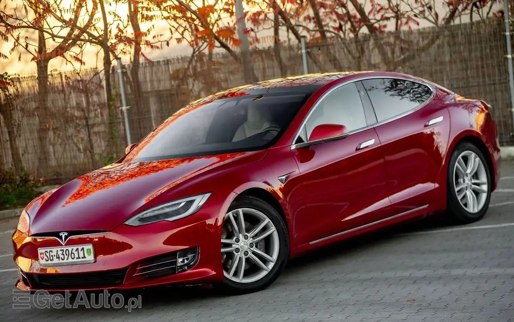 TESLA Model S Long Range Plus